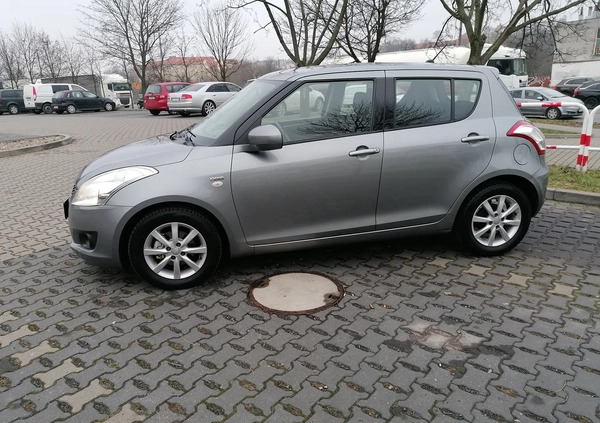Suzuki Swift cena 19990 przebieg: 176000, rok produkcji 2012 z Gniezno małe 254